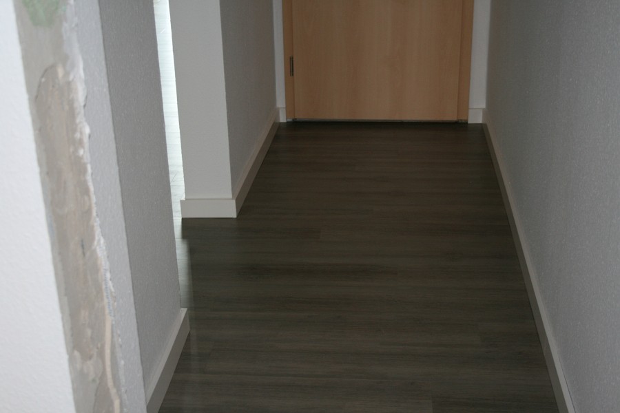 Laminatboden durch Designvinylbelag ersetzt Bild 02
