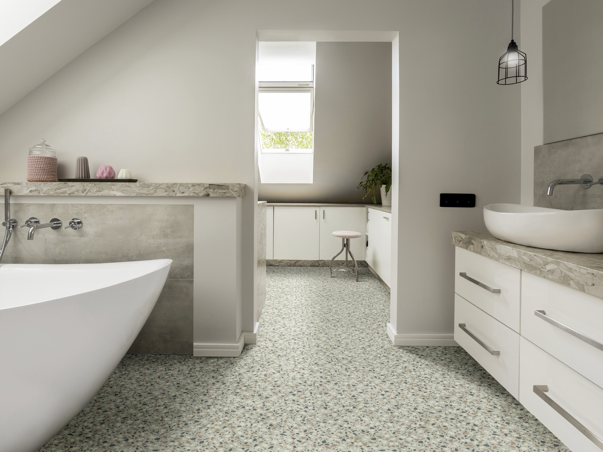 Elastischer Bodenbelag für Bäder