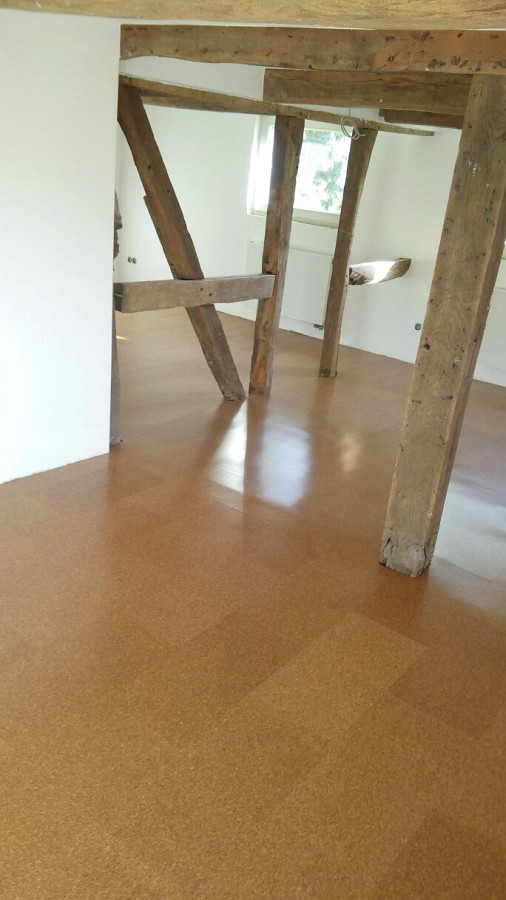 Detail der Bodenverlegung an Schwellen und Kanten