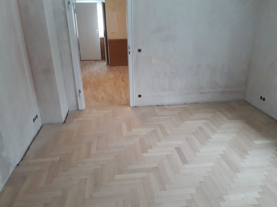 Professionelle Parkett-Aufarbeitung: Eiche Massivparkett und Holzdielen geschliffen, antikfarbig geölt und lackiert-10