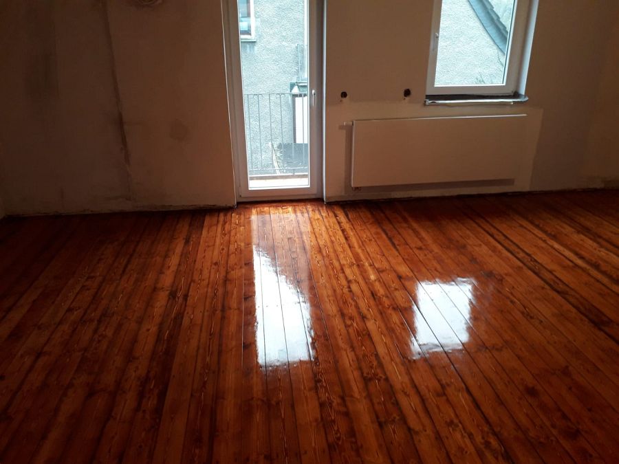 Professionelle Parkett-Aufarbeitung: Eiche Massivparkett und Holzdielen geschliffen, antikfarbig geölt und lackiert-17