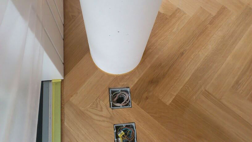 Renovierung im Privathaushalt – Parkett in Fischgrätmuster Eiche Natur geölt